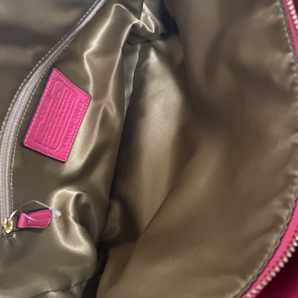 Coach Shoulderbag - Picture 6 of 6